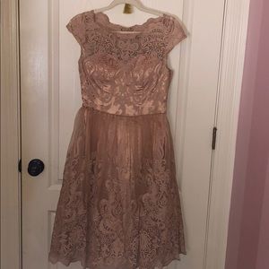 Chi chi London dress
